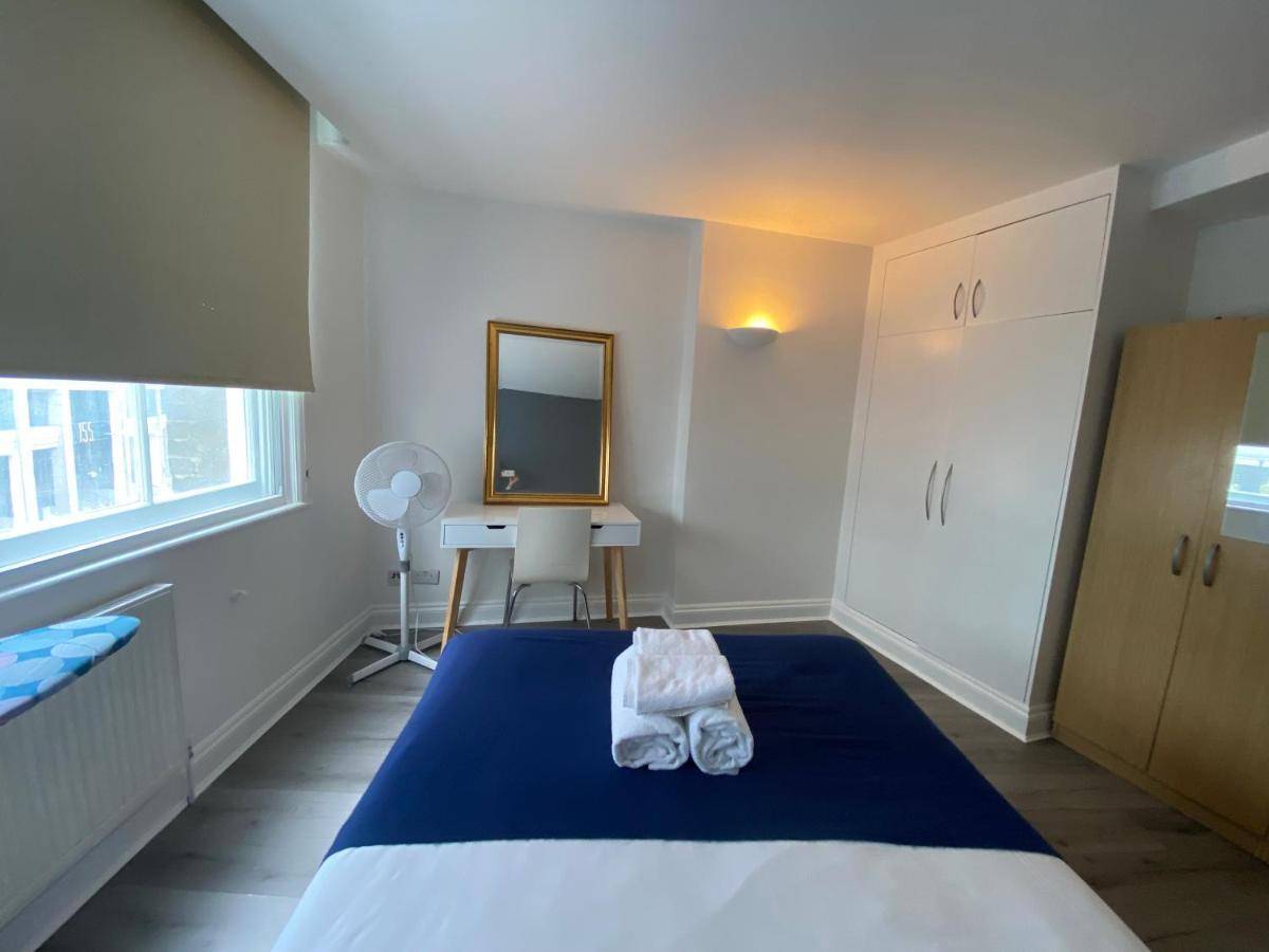 2 Bed Flat Outside Liverpool Street Station! Appartamento